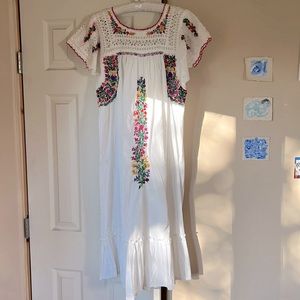 Vintage Mexican Floral Embroidered Dress - Size Large